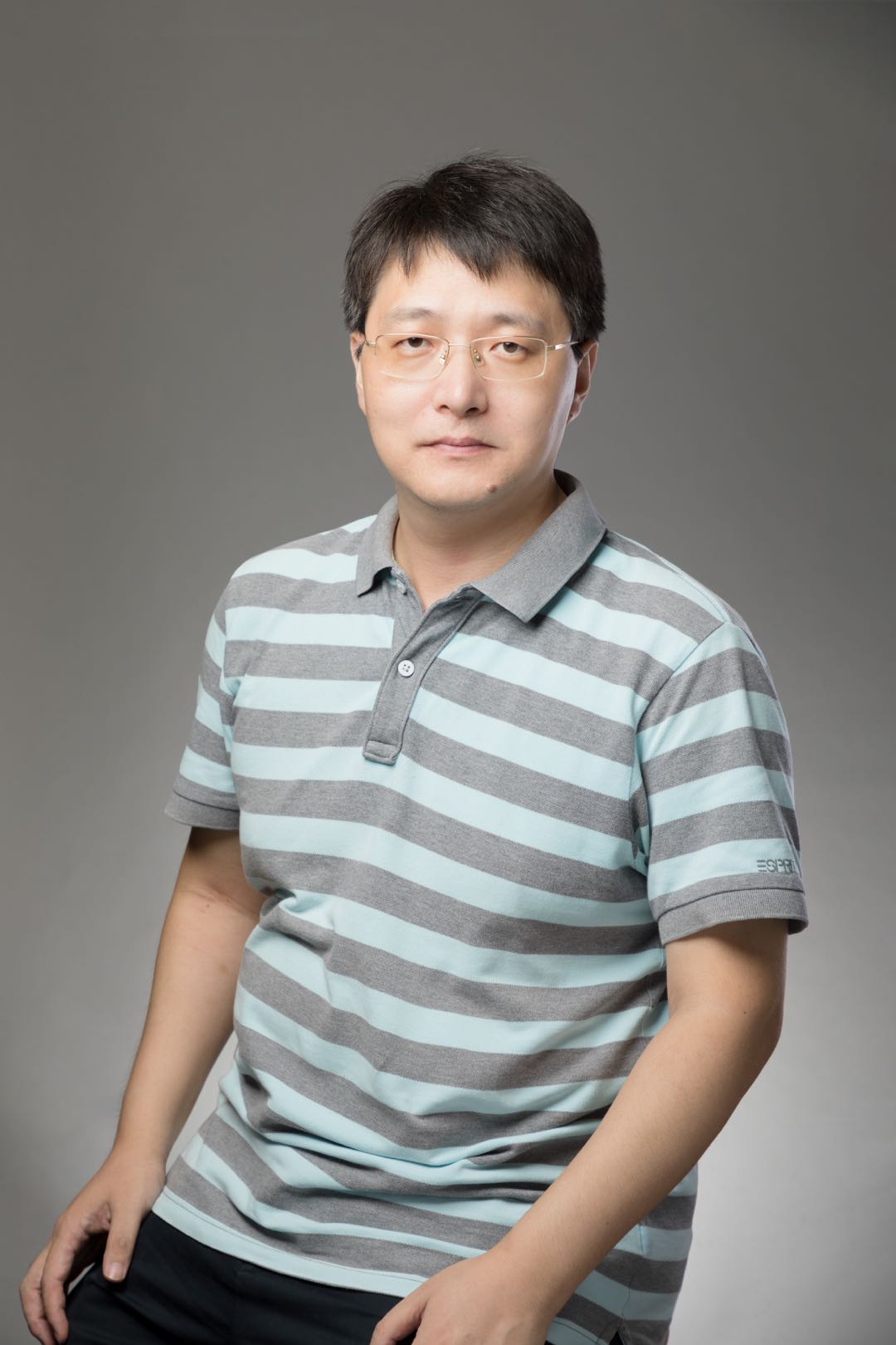 中国玩球官方网创新论坛第九百五十七讲：Searching New Phenomenon in Uniformly Hyperbolic Systems