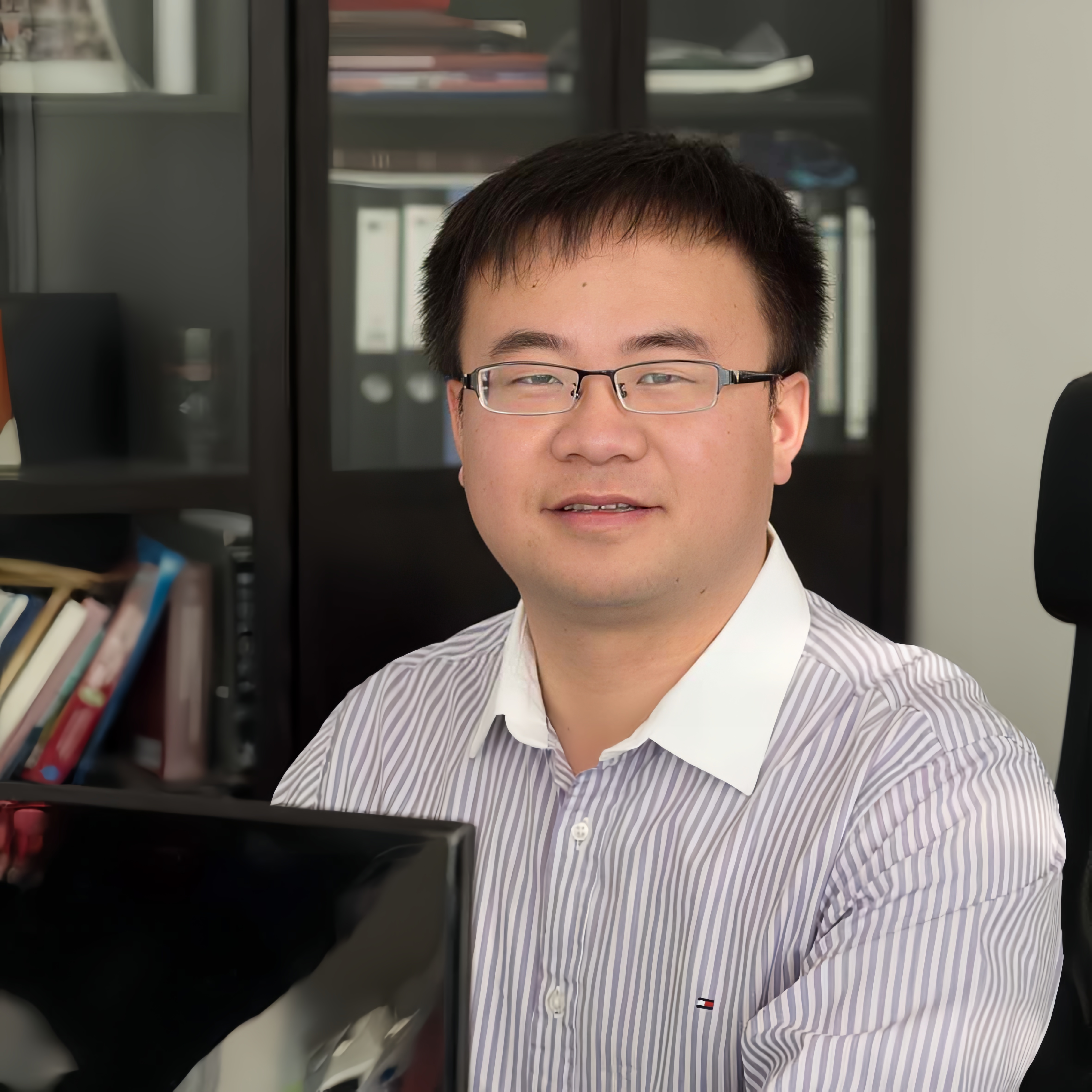 中国玩球官方网创新论坛第一千七百九十四讲：多元介孔材料的合成与性能研究
