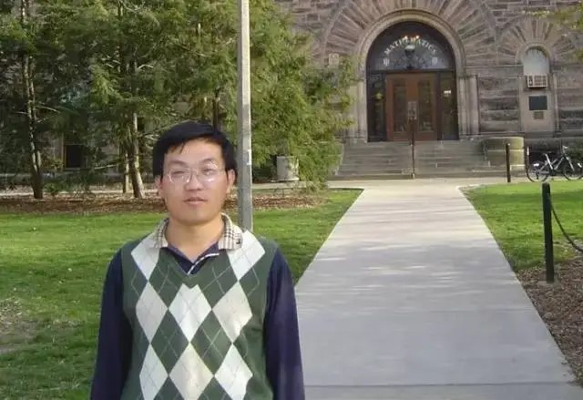 中国玩球官方网创新论坛第一千六百八十一讲：Problems and results on determinants involving Legendre symbols