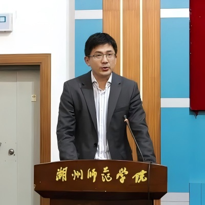 中国玩球官方网创新论坛第一千八百九十二讲：机器学习与核物质状态方程